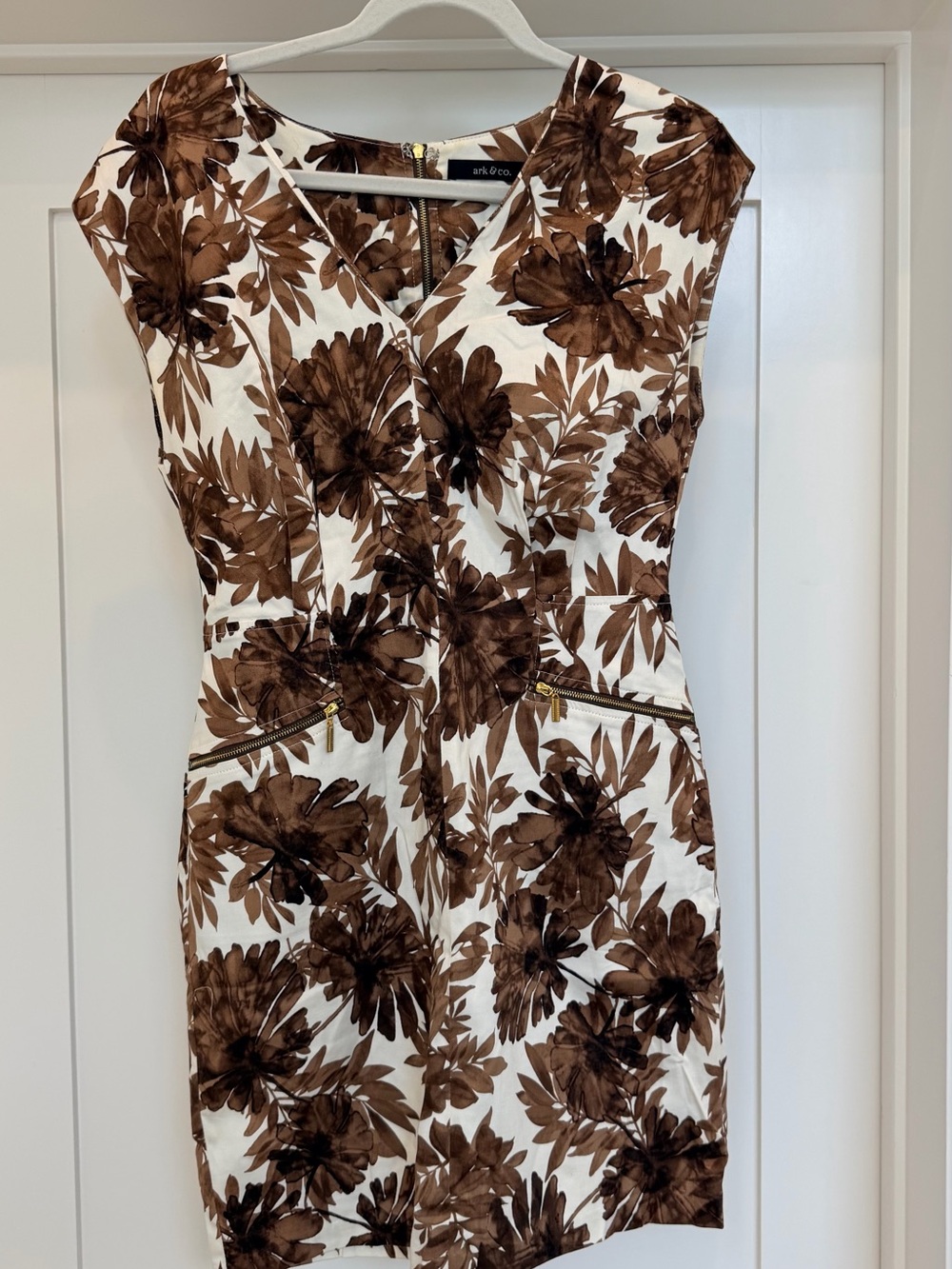 Ark & Co. Brown Cream Floral V-Neck Mini Dress Gold Zip M